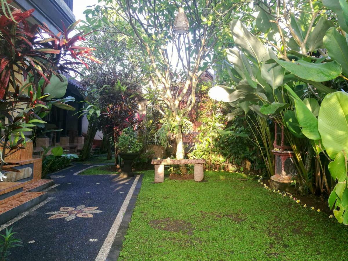 Mulan Dini House Lägenhet Ubud Exteriör bild