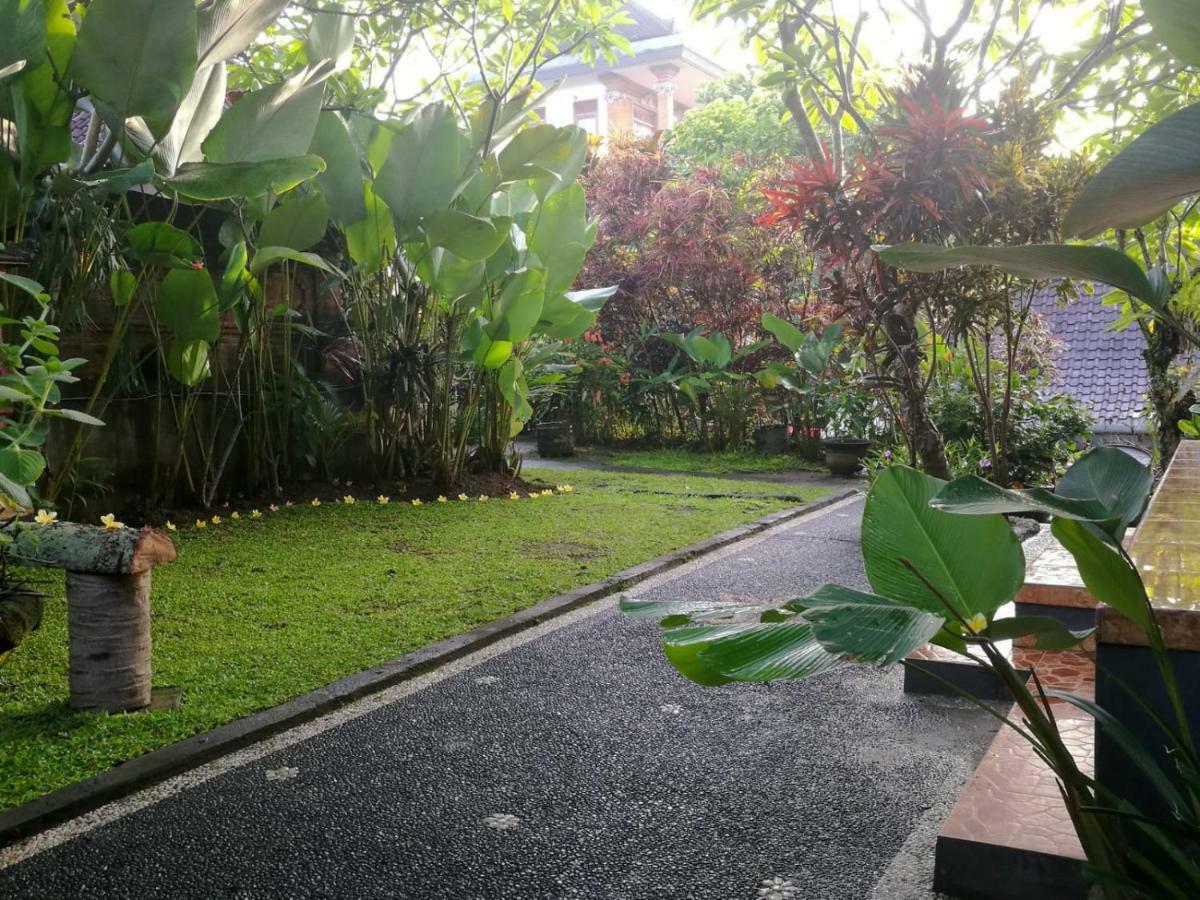 Mulan Dini House Lägenhet Ubud Exteriör bild