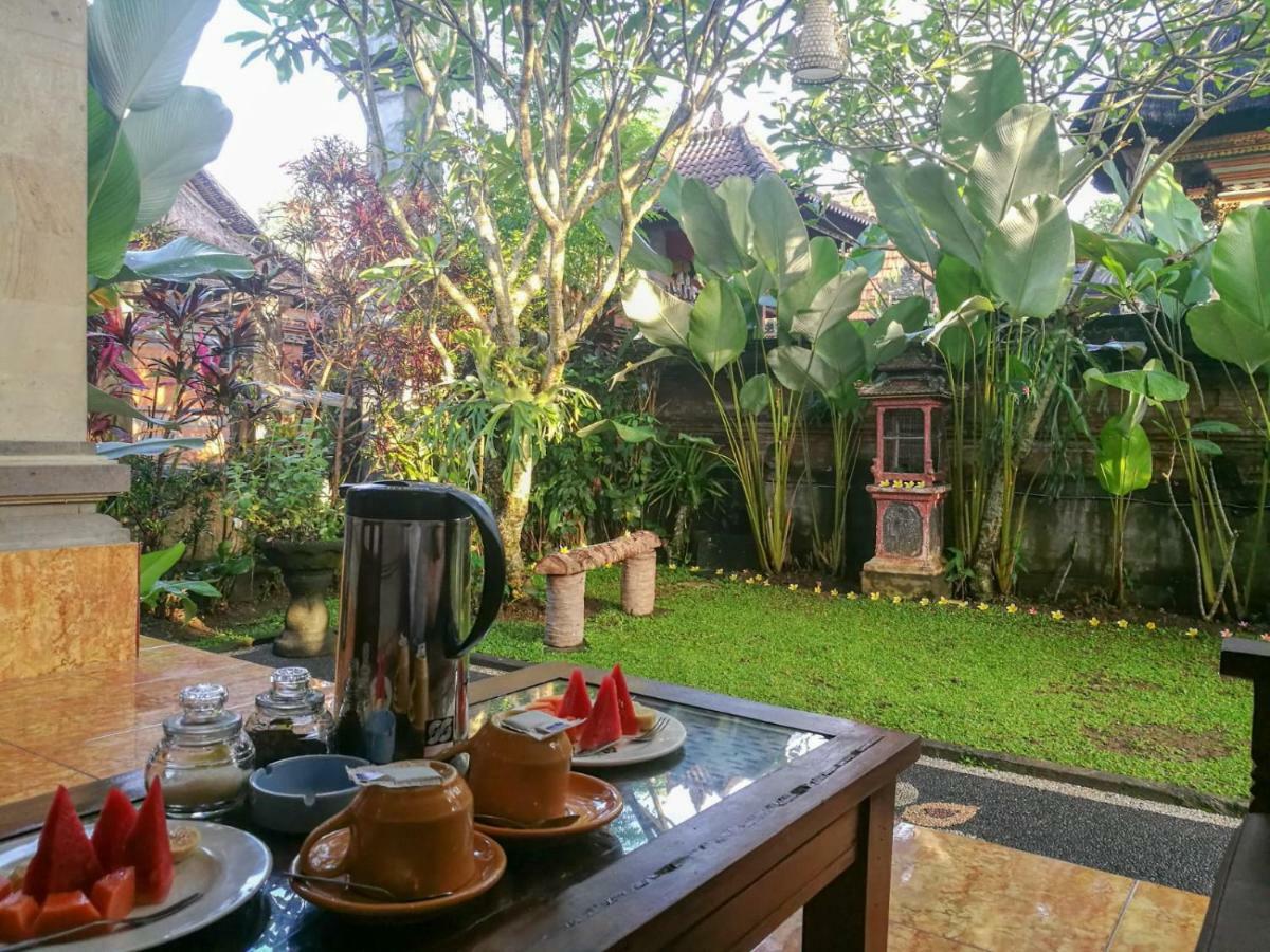 Mulan Dini House Lägenhet Ubud Exteriör bild